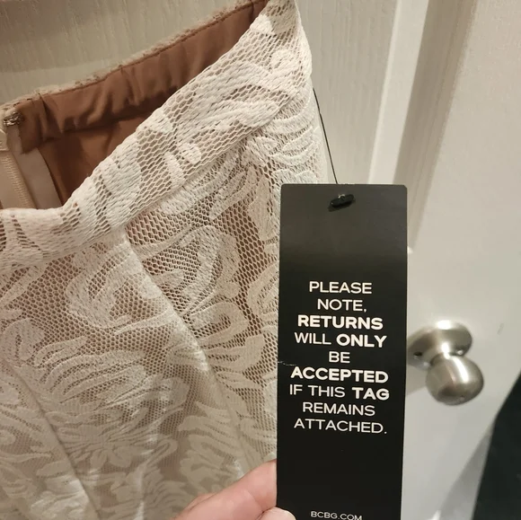 BCBG Max Azaria NWT "Ellyson" Crop Top & Skirt Pairing Size S - Picture 12 of 12